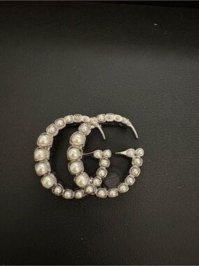 New Gucci Silver tone Pearl-Embellished brooch